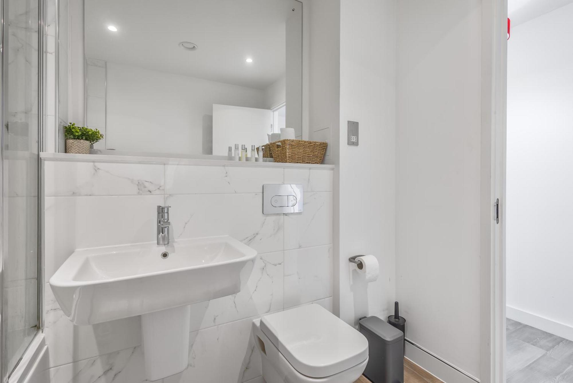 Luxury 2 Bedroom Apartment, On Broad Street! 伯明翰 外观 照片